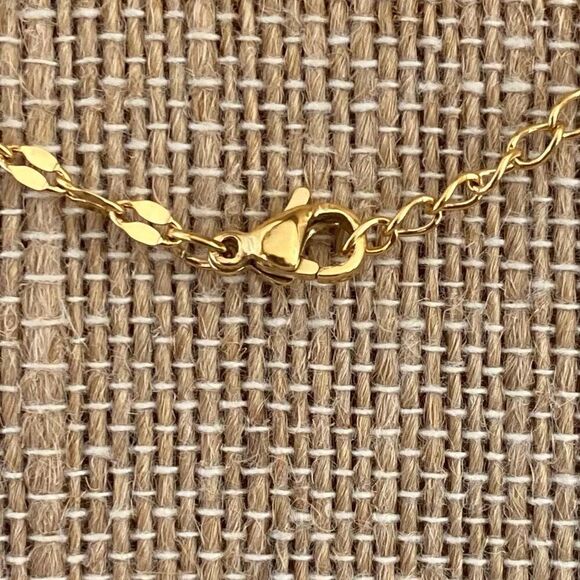 Slide Jewelry Gold Clover Bracelet. NWOT! - Picture 4 of 4